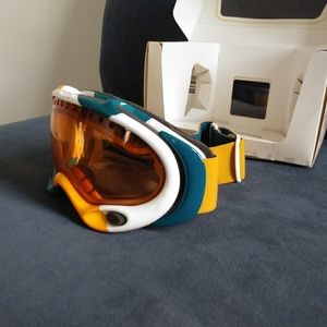 Oakley snow goggles